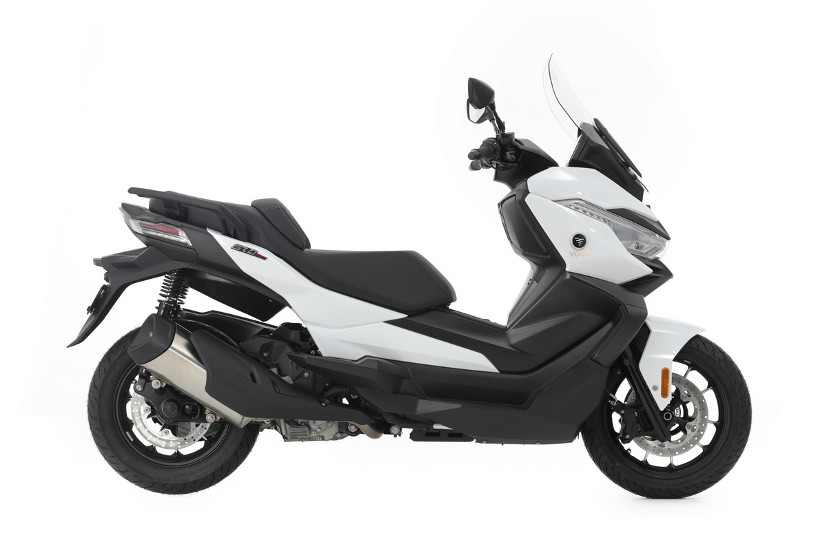 фото Скутер Voge SR 4 Max