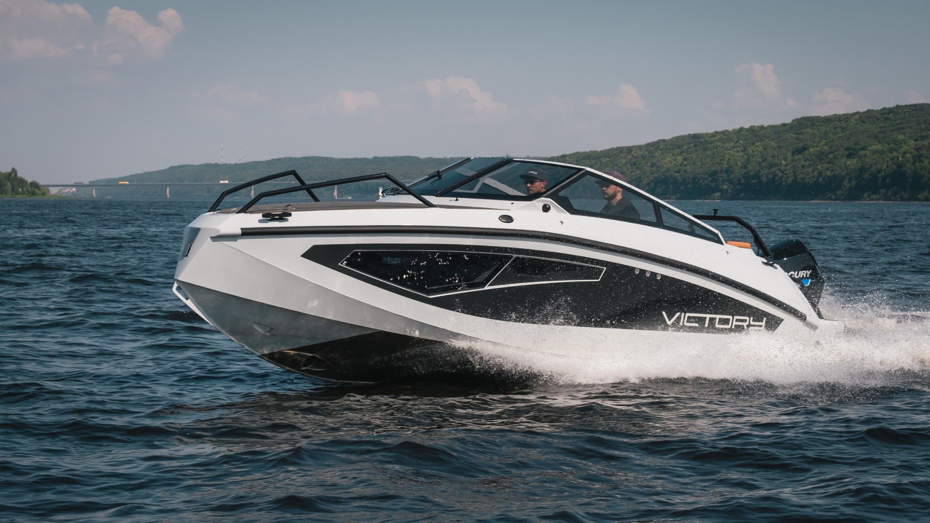 фото Лодка Victory A7 Cruiser