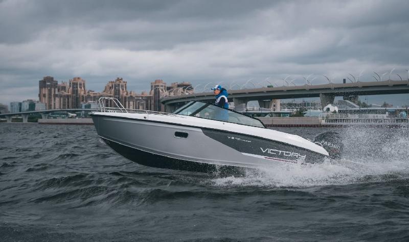 фото Лодка Victory 570 Cruiser