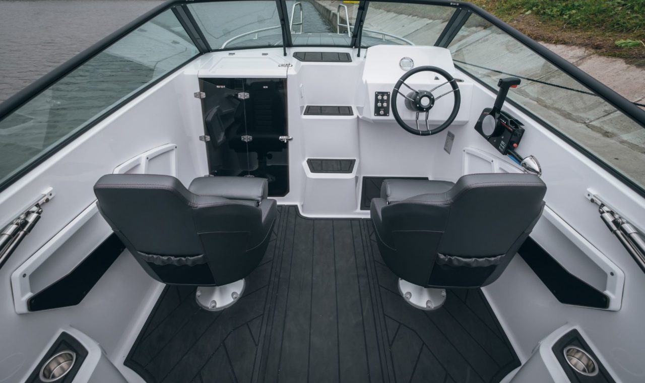 фото Лодка Victory 570 Cruiser