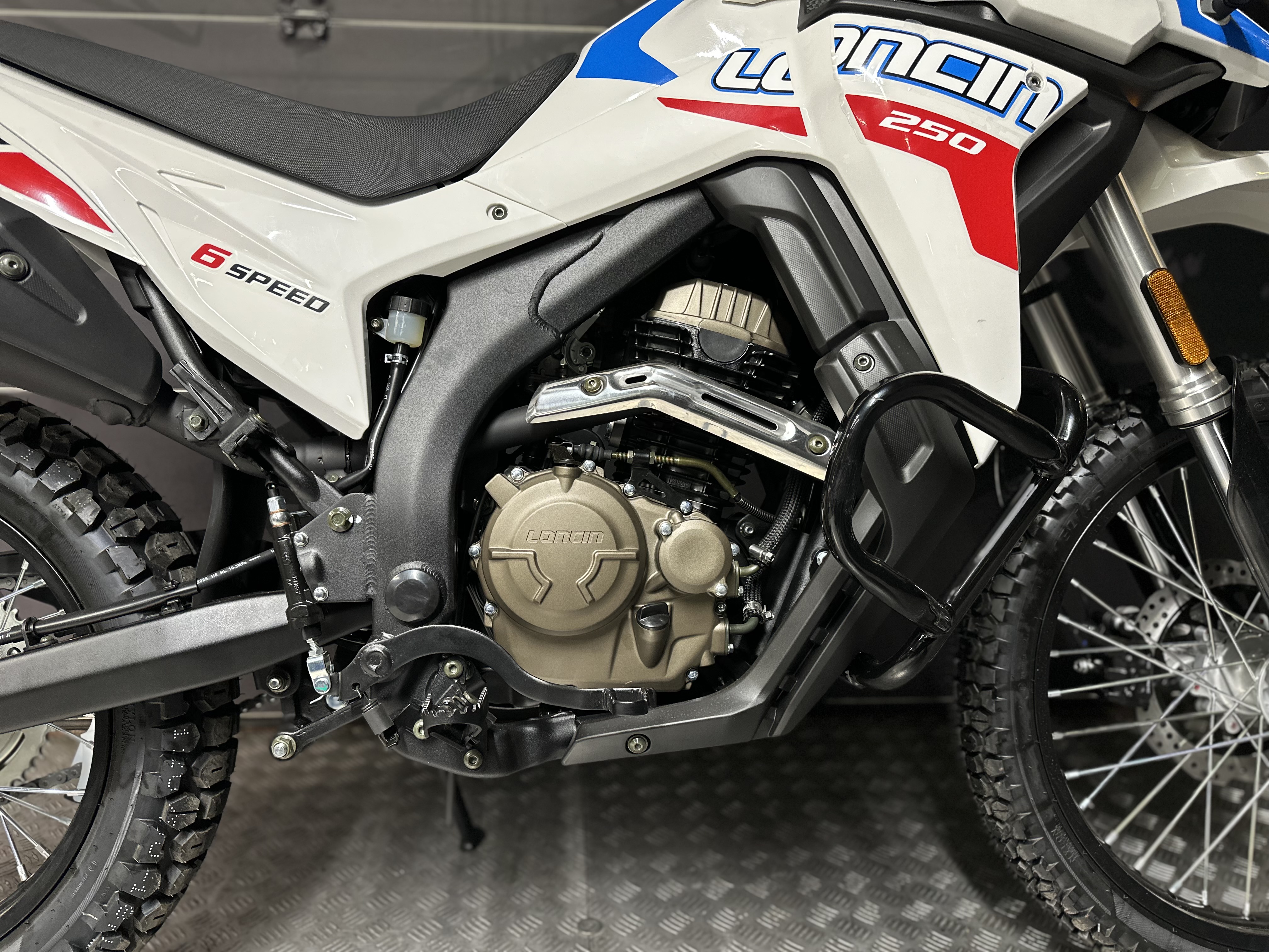 фото Мотоцикл Loncin DS250 Rally