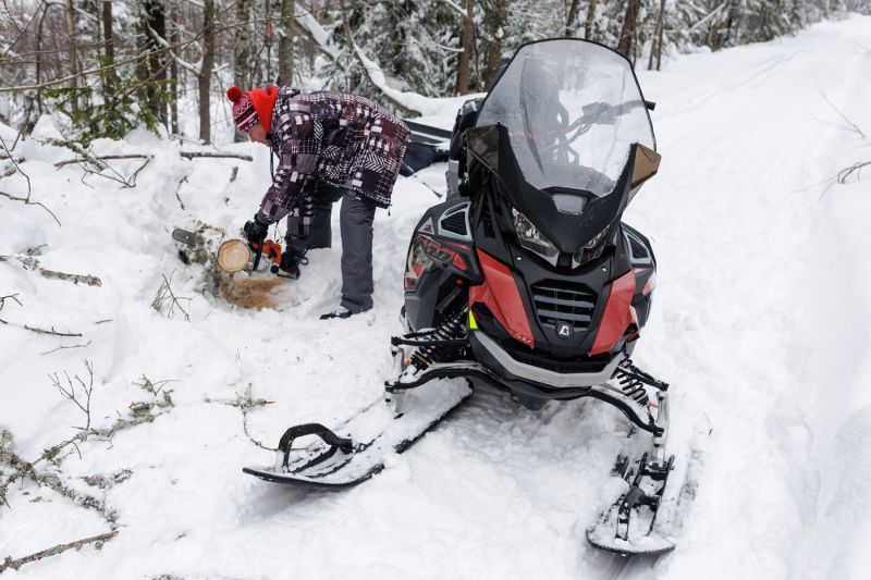 фото Snowcross 1000 SWT SC Чёрно-красный