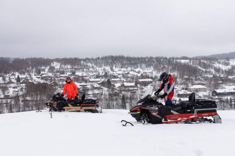 фото Snowcross 1000 WT Песочный с красным