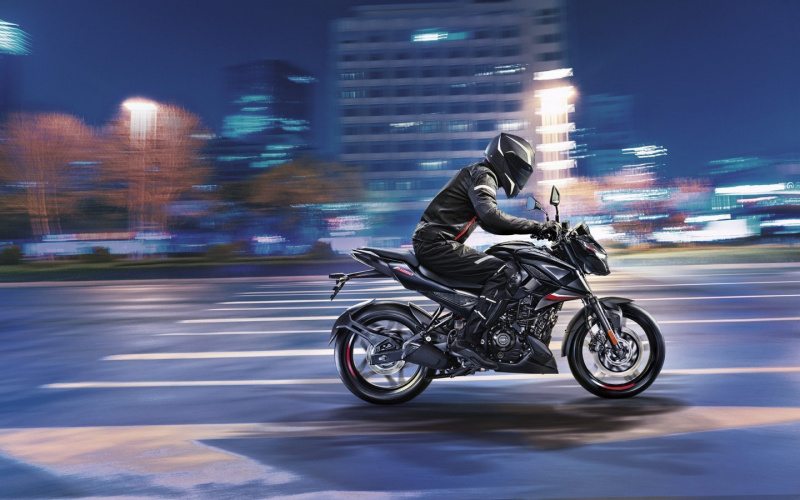 фото Мотоцикл BAJAJ Pulsar N250